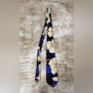 Elegant Floral Black and Blue Tie